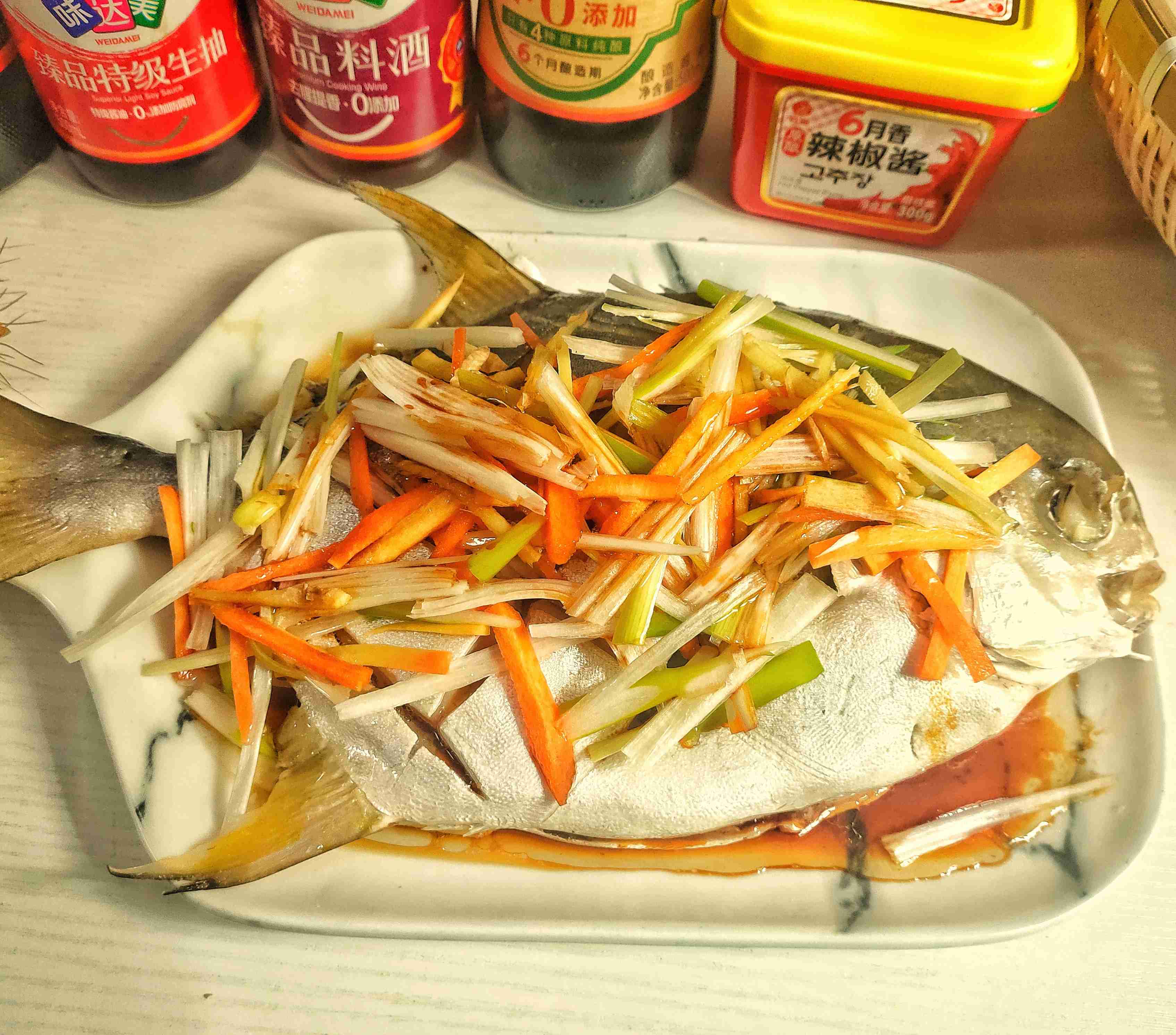 清蒸金鯧魚(yú)的做法-家常味蒸菜譜-易網(wǎng)健康養(yǎng)生網(wǎng) 清蒸金鯧魚(yú)的做法-家常味蒸菜譜