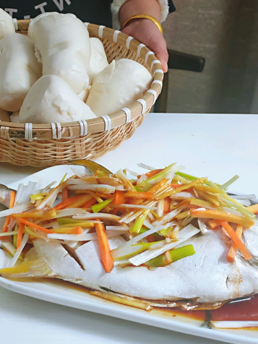 清蒸金鯧魚(yú)的做法-家常味蒸菜譜