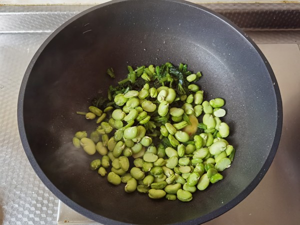 好吃下飯小菜，雪里蕻筍片香菇炒豆瓣的做法-咸鮮味炒菜譜