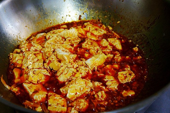 3步教你做最好吃的麻辣豆腐，嫩滑入味，麻辣鮮香，超級(jí)下飯的做法-家常味燉菜譜