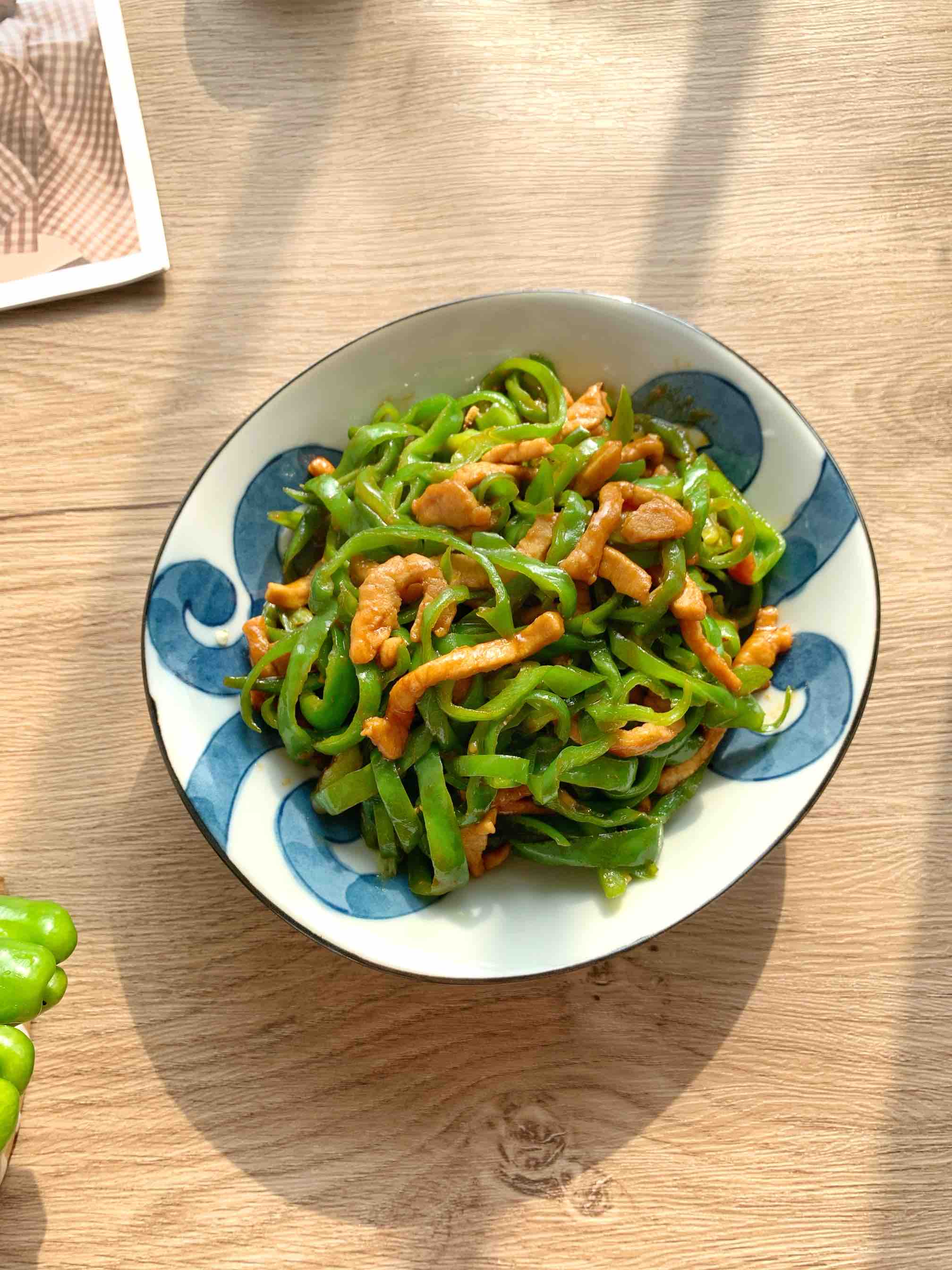 簡簡單單下飯菜:辣椒炒肉的做法-香辣味炒菜譜-易網(wǎng)健康養(yǎng)生網(wǎng) 簡簡單單下飯菜:辣椒炒肉的做法-香辣味炒菜譜