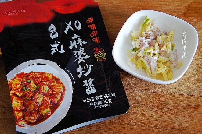 3步教你做最好吃的麻辣豆腐，嫩滑入味，麻辣鮮香，超級(jí)下飯的做法-家常味燉菜譜