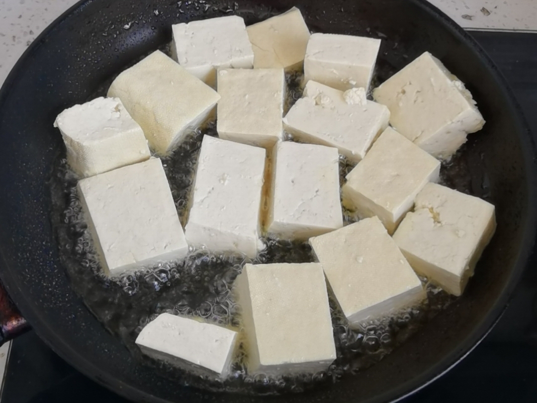 豆腐這樣做-懶人版茄汁豆腐,好吃到舔盤,開胃又下飯的做法-酸甜味炒菜譜-易網(wǎng)健康養(yǎng)生網(wǎng) 豆腐這樣做-懶人版茄汁豆腐,好吃到舔盤,開胃又下飯的做法-酸甜味炒菜譜