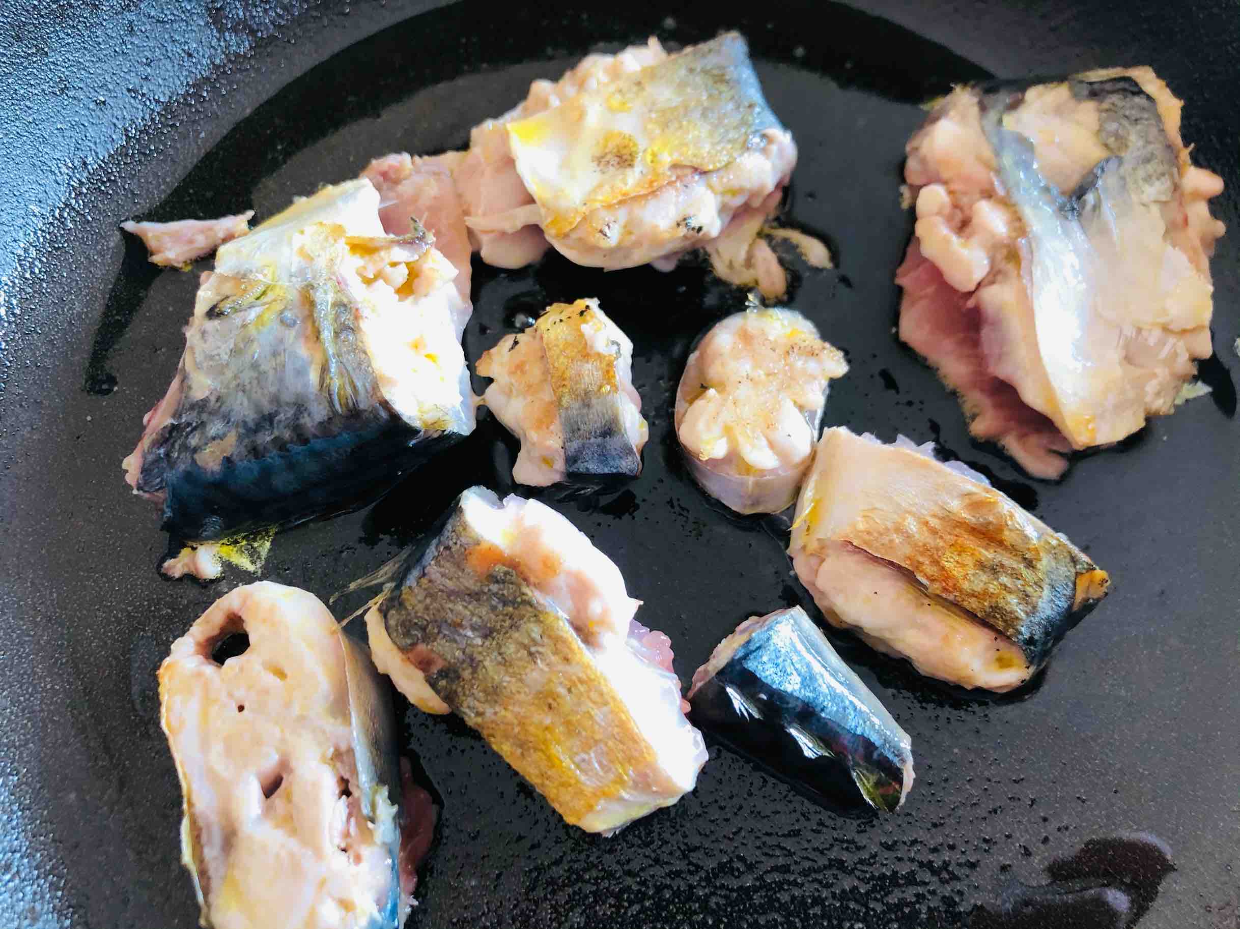 鲅魚燉豆腐的做法-咸鮮味燉菜譜-易網健康養生網 鲅魚燉豆腐的做法-咸鮮味燉菜譜