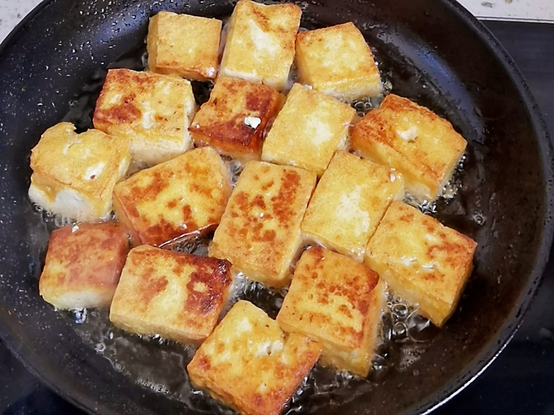 豆腐這樣做-懶人版茄汁豆腐,好吃到舔盤,開胃又下飯的做法-酸甜味炒菜譜-易網(wǎng)健康養(yǎng)生網(wǎng) 豆腐這樣做-懶人版茄汁豆腐,好吃到舔盤,開胃又下飯的做法-酸甜味炒菜譜