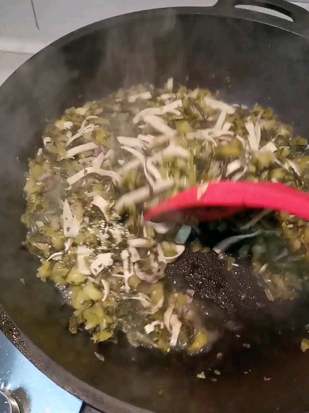 千張絲炒咸菜。的做法-家常味炒菜譜