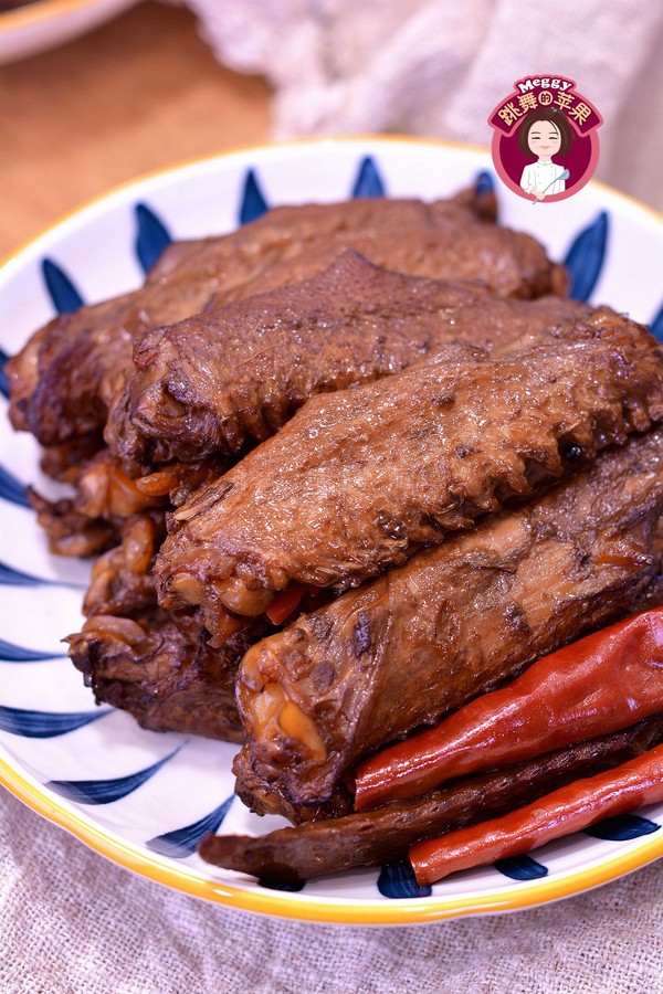 鹵鴨脖鴨翅的做法-家常味鹵菜譜-易網(wǎng)健康養(yǎng)生網(wǎng) 鹵鴨脖鴨翅的做法-家常味鹵菜譜