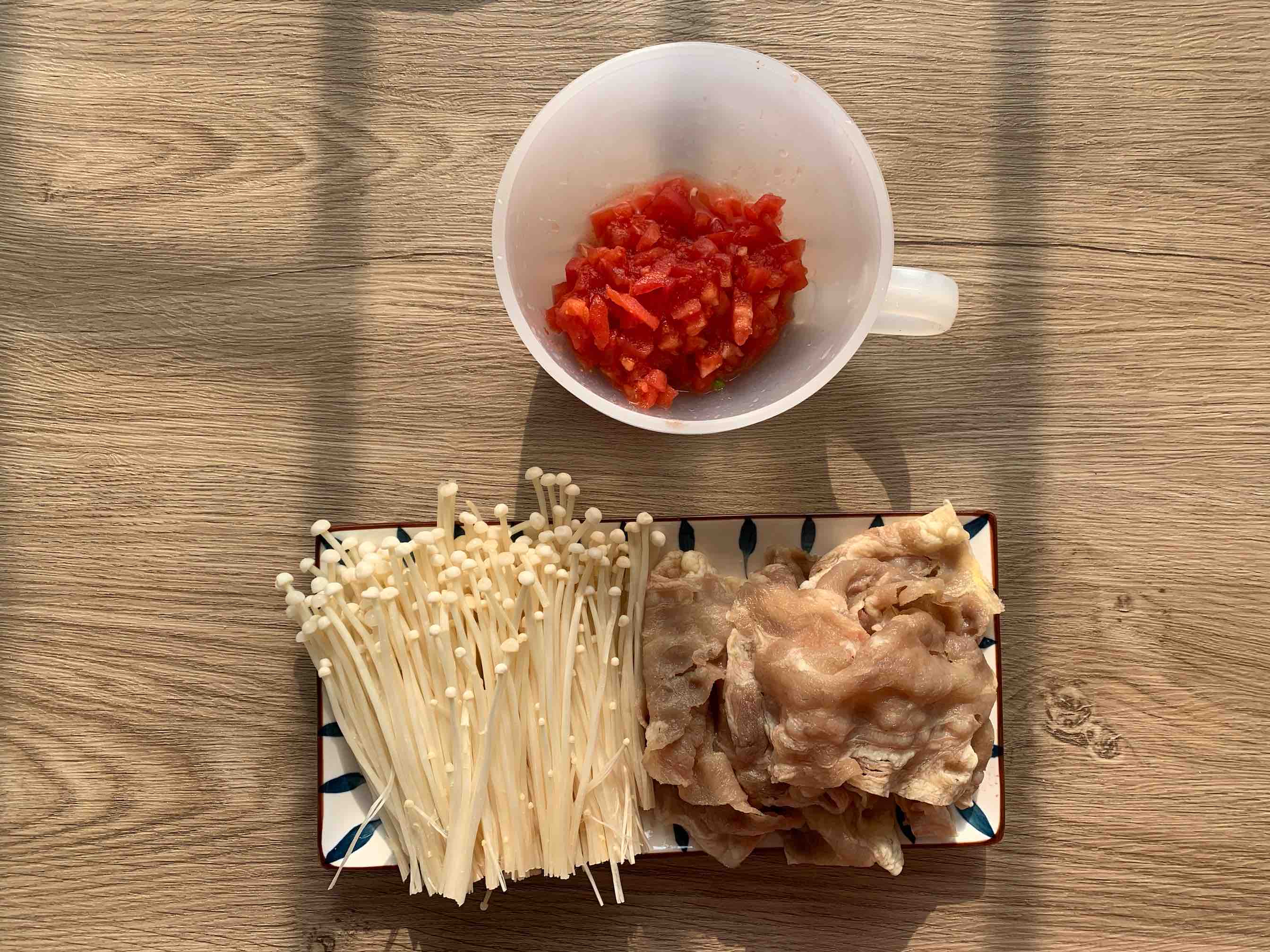 懶人版酸湯肥牛??暖胃下飯的做法-香辣味炒菜譜-易網(wǎng)健康養(yǎng)生網(wǎng) 懶人版酸湯肥牛??暖胃下飯的做法-香辣味炒菜譜