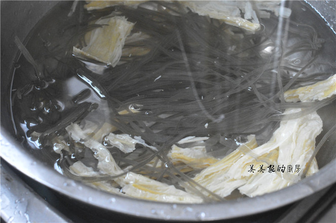 快手麻辣香鍋,5塊錢能做一大鍋,香過紅燒肉!的做法-香辣味拌菜譜-易網健康養生網 快手麻辣香鍋,5塊錢能做一大鍋,香過紅燒肉!的做法-香辣味拌菜譜