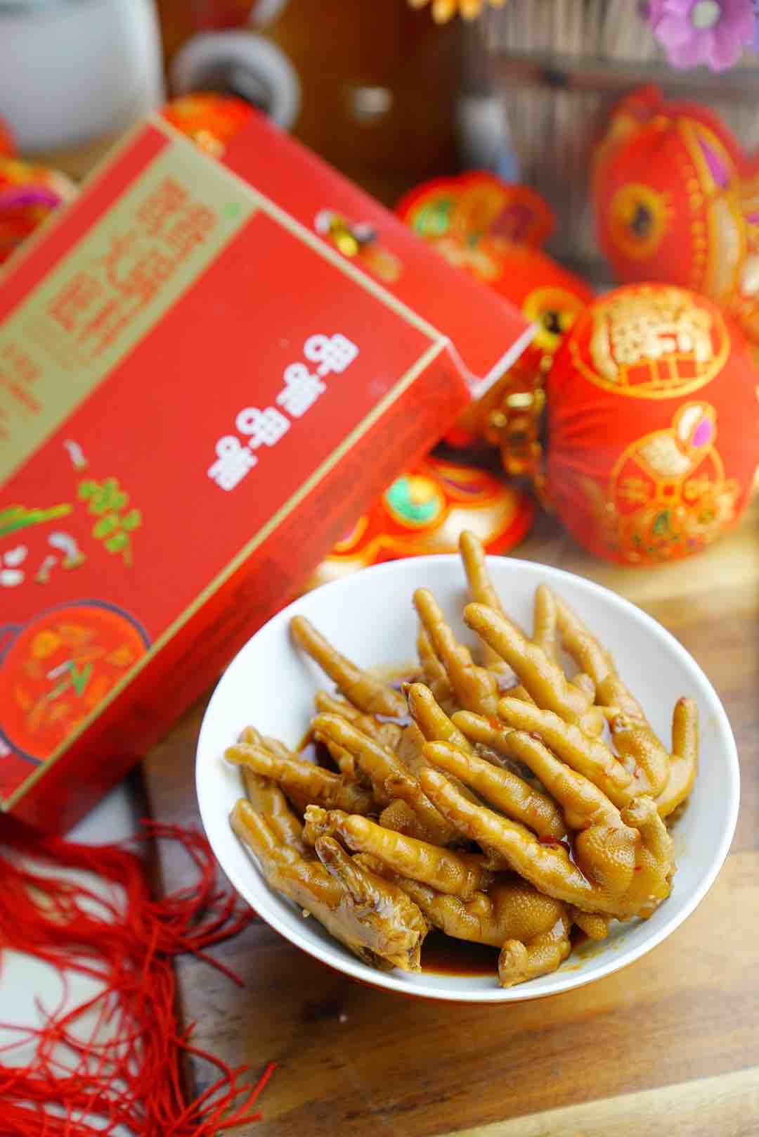 麻辣鹵雞爪,年菜里不可缺少的一道菜的做法-麻辣味鹵菜譜-易網(wǎng)健康養(yǎng)生網(wǎng) 麻辣鹵雞爪,年菜里不可缺少的一道菜的做法-麻辣味鹵菜譜