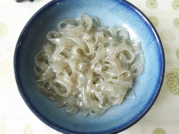羊骨肉燉白菜的做法-咸鮮味燉菜譜-易網(wǎng)健康養(yǎng)生網(wǎng) 羊骨肉燉白菜的做法-咸鮮味燉菜譜