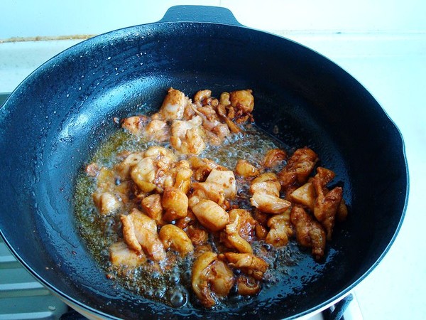 西蘭花炒雞的做法-咸鮮味炒菜譜-易網(wǎng)健康養(yǎng)生網(wǎng) 西蘭花炒雞的做法-咸鮮味炒菜譜