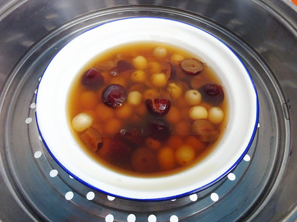 蓮子蒸紅棗的做法-甜味蒸菜譜-易網(wǎng)健康養(yǎng)生網(wǎng) 蓮子蒸紅棗的做法-甜味蒸菜譜