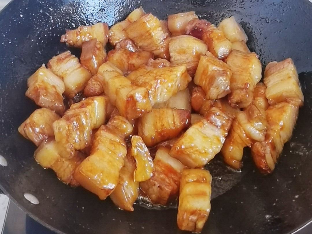 年夜飯“硬菜”-不加1滴水的紅燒肉,入口咂舌仰嘆天的做法-家常味燉菜譜-易網健康養生網 年夜飯“硬菜”-不加1滴水的紅燒肉,入口咂舌仰嘆天的做法-家常味燉菜譜