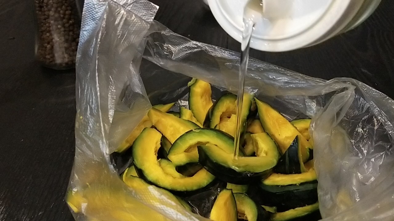 黑胡椒風味烤貝貝南瓜的做法-家常味烤菜譜