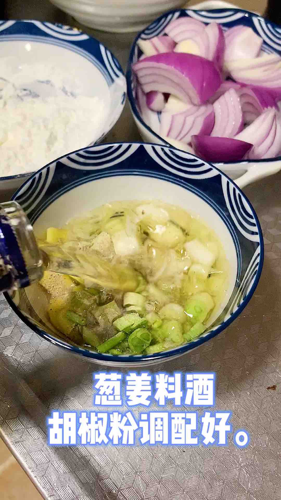 冰箱里的凍魚(yú)怎么做好吃呢?今天就來(lái)一份香焗凍魚(yú),吃出鮮魚(yú)的感覺(jué)。的做法-咸鮮味焗菜譜-易網(wǎng)健康養(yǎng)生網(wǎng) 冰箱里的凍魚(yú)怎么做好吃呢?今天就來(lái)一份香焗凍魚(yú),吃出鮮魚(yú)的感覺(jué)。的做法-咸鮮味焗菜譜