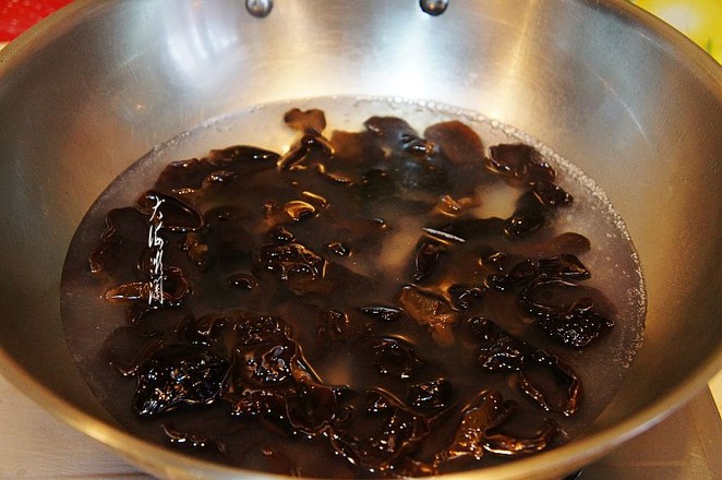 山藥炒木耳的做法-家常味炒菜譜-易網健康養生網 山藥炒木耳的做法-家常味炒菜譜