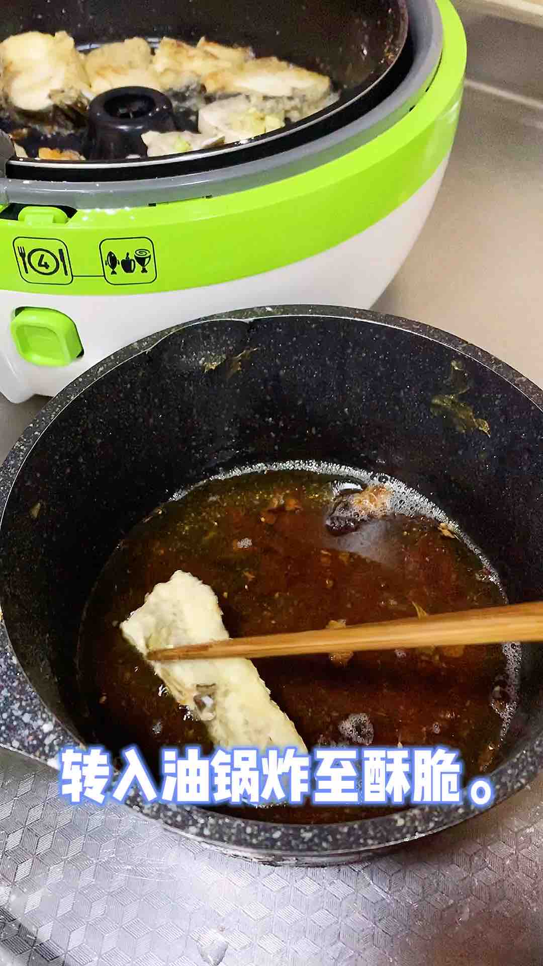 冰箱里的凍魚(yú)怎么做好吃呢?今天就來(lái)一份香焗凍魚(yú),吃出鮮魚(yú)的感覺(jué)。的做法-咸鮮味焗菜譜-易網(wǎng)健康養(yǎng)生網(wǎng) 冰箱里的凍魚(yú)怎么做好吃呢?今天就來(lái)一份香焗凍魚(yú),吃出鮮魚(yú)的感覺(jué)。的做法-咸鮮味焗菜譜