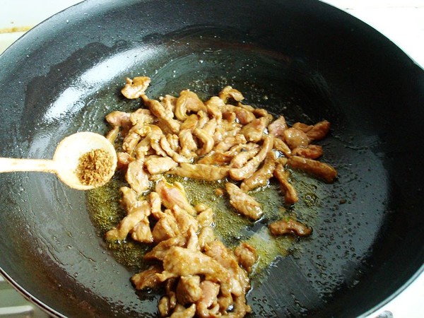 香菇羊肉拌皮帶面的做法-家常味炒菜譜-易網(wǎng)健康養(yǎng)生網(wǎng) 香菇羊肉拌皮帶面的做法-家常味炒菜譜