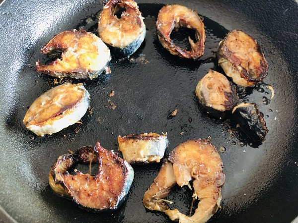 香煎鲅魚 │簡單美味 配米飯超級下飯的做法-咸鮮味煎菜譜