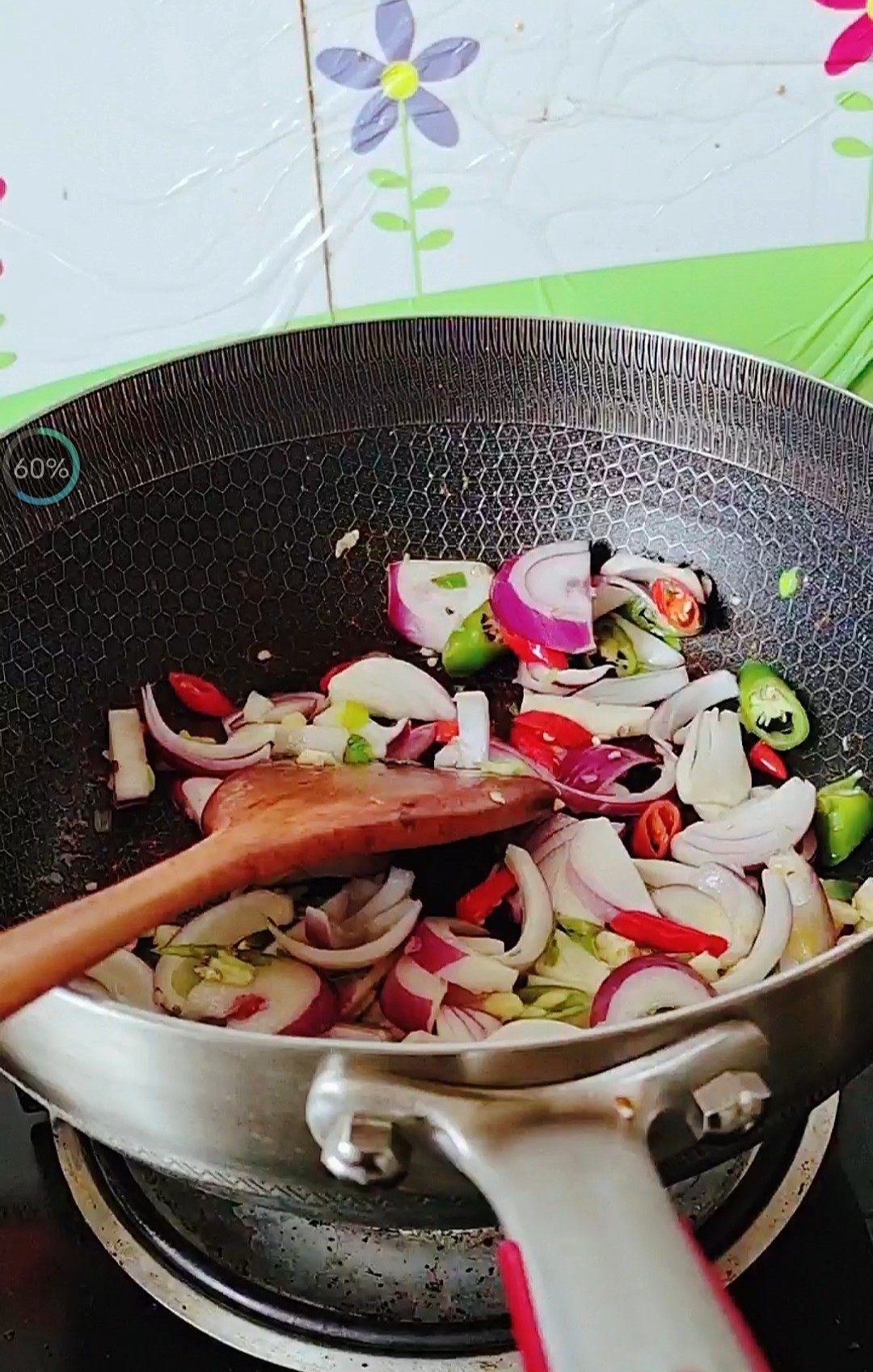 年菜餐桌一道硬菜,老少皆愛…鐵板黑椒牛柳的做法-黑椒味炒菜譜-易網(wǎng)健康養(yǎng)生網(wǎng) 年菜餐桌一道硬菜,老少皆愛…鐵板黑椒牛柳的做法-黑椒味炒菜譜