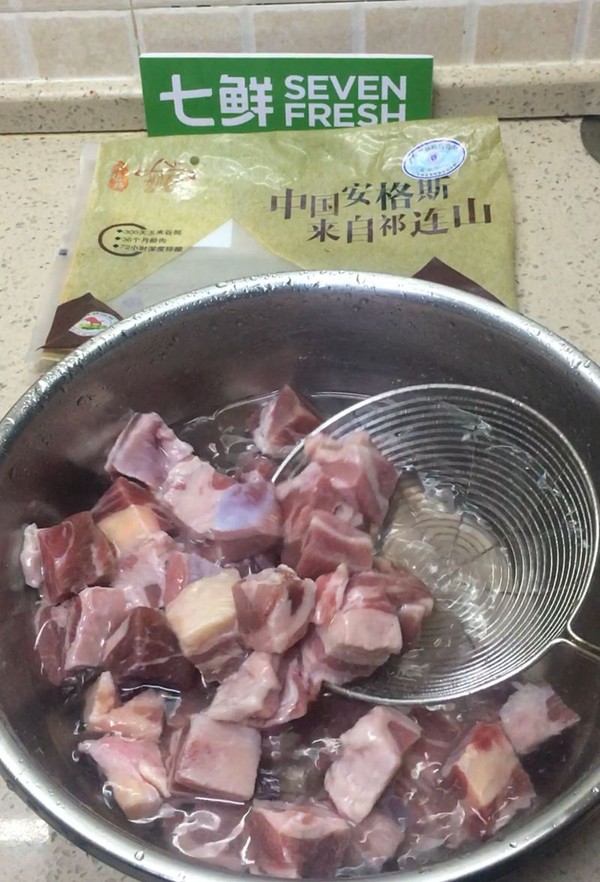 番茄牛腩鍋的做法-酸甜味燉菜譜-易網<a href=http://m.aoa7937.com/ target=_blank class=infotextkey>健康養生</a>網 番茄牛腩鍋的做法-酸甜味燉菜譜
