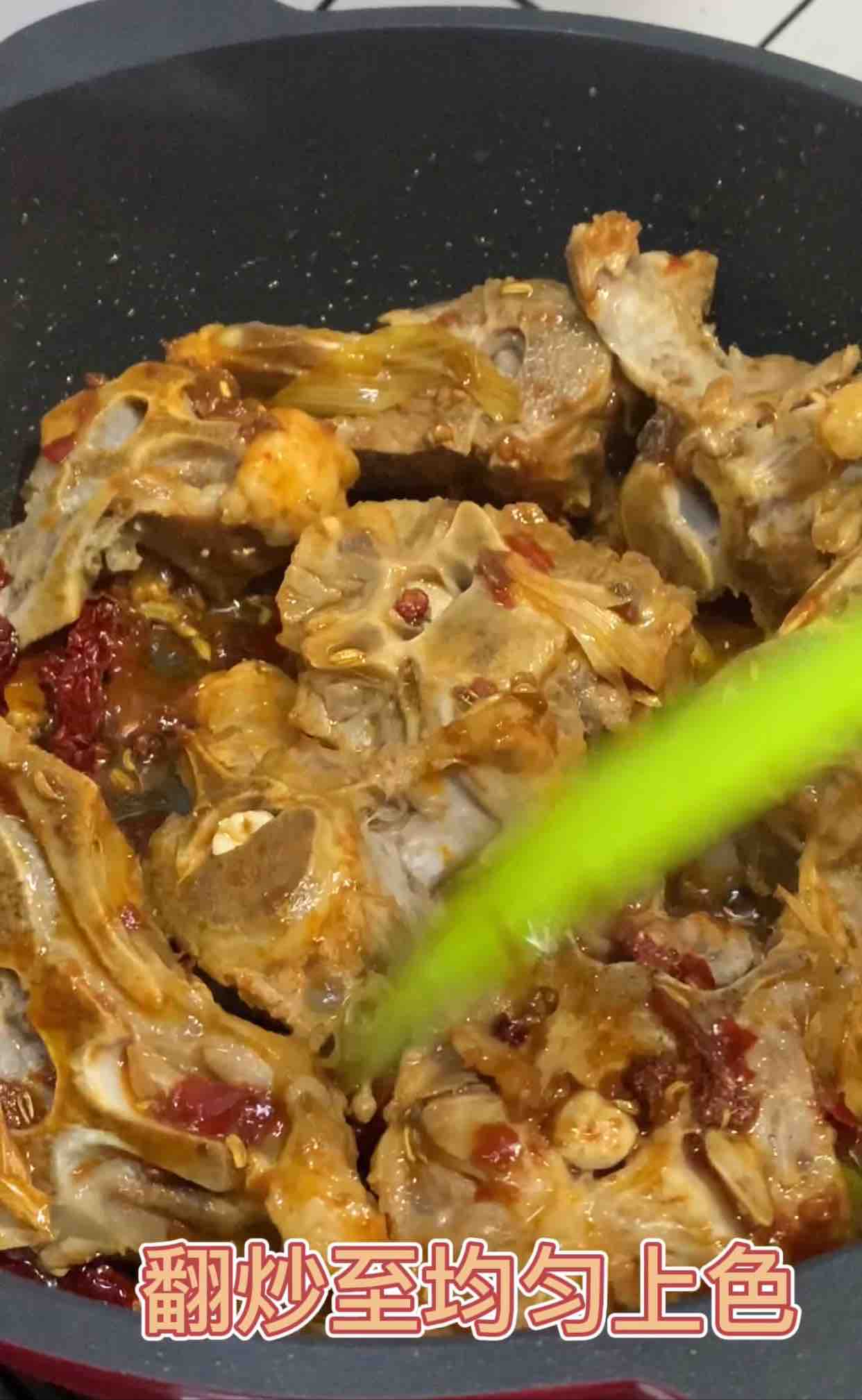 香辣羊蝎子，簡直太費米飯了的做法-香辣味燒菜譜