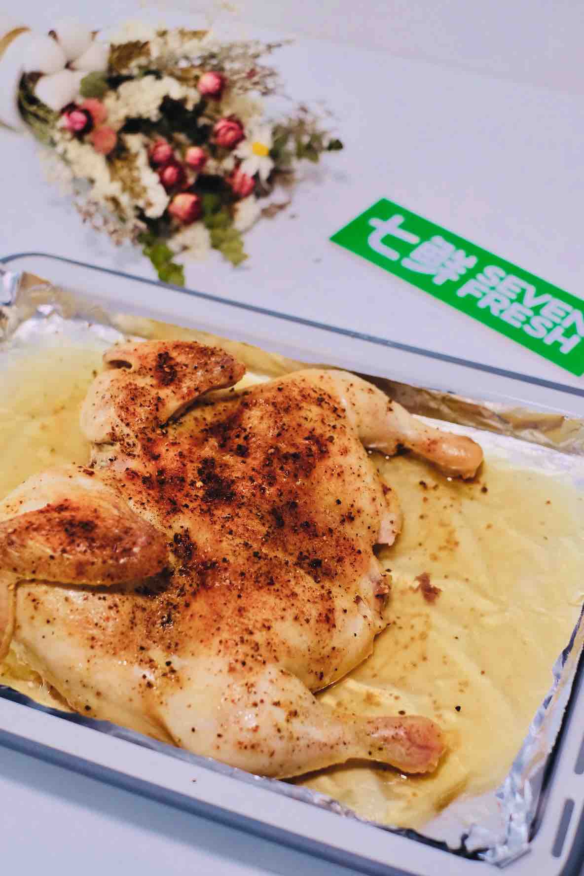 用最嫩的童子雞 烤最想的脆皮烤雞的做法-咸鮮味烤菜譜-易網(wǎng)健康養(yǎng)生網(wǎng) 用最嫩的童子雞 烤最想的脆皮烤雞的做法-咸鮮味烤菜譜