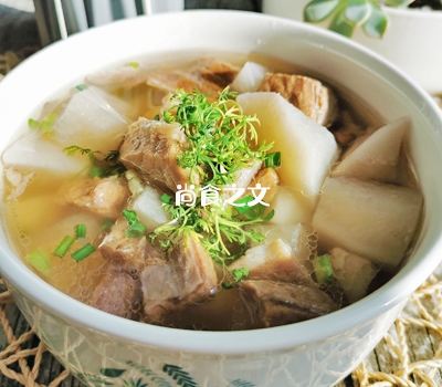 牛腩這樣燉，才是真正的清湯牛腩哦～的做法-咸鮮味燉菜譜