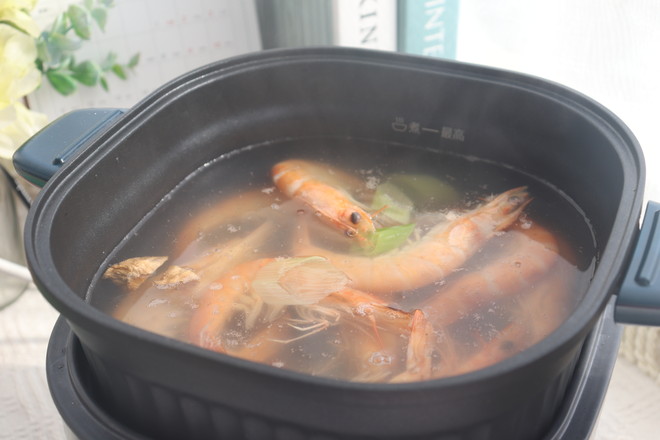 新年宴客菜之白灼蝦,清淡鮮香健康美味的做法-咸鮮味煮菜譜-易網(wǎng)健康養(yǎng)生網(wǎng) 新年宴客菜之白灼蝦,清淡鮮香健康美味的做法-咸鮮味煮菜譜