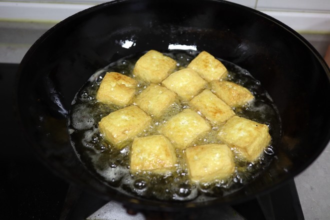 八寶豆腐箱的做法-家常味燒菜譜-易網(wǎng)健康養(yǎng)生網(wǎng) 八寶豆腐箱的做法-家常味燒菜譜