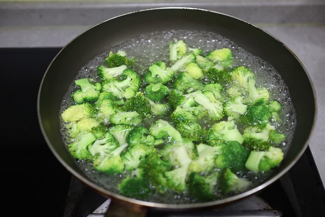 八寶豆腐箱的做法-家常味燒菜譜-易網(wǎng)健康養(yǎng)生網(wǎng) 八寶豆腐箱的做法-家常味燒菜譜