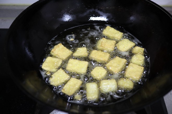 八寶豆腐箱的做法-家常味燒菜譜-易網(wǎng)健康養(yǎng)生網(wǎng) 八寶豆腐箱的做法-家常味燒菜譜
