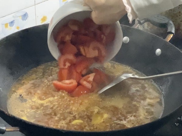 #年味食足#西紅柿土豆燉牛腩的做法-五香味燉菜譜-易網健康養生網 #年味食足#西紅柿土豆燉牛腩的做法-五香味燉菜譜