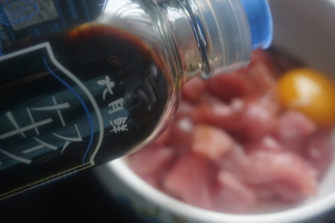 肉質酥嫩的秘訣在此，快手家常菜——酥嫩小炒肉的做法-咸鮮味炒菜譜