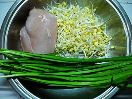 韭菜豆芽雞絲的做法-家常味炒菜譜