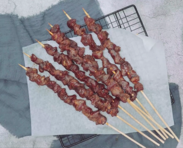 烤羊肉串的做法-其它口味烤菜譜-易網健康養生網 烤羊肉串的做法-其它口味烤菜譜
