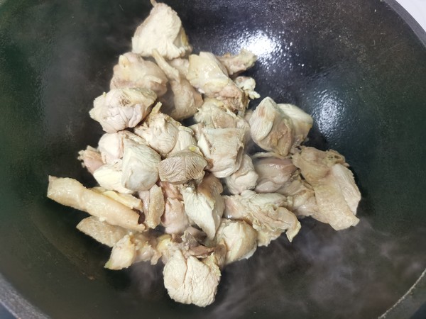 辣子雞的做法-家常味炒菜譜-易網(wǎng)健康養(yǎng)生網(wǎng) 辣子雞的做法-家常味炒菜譜