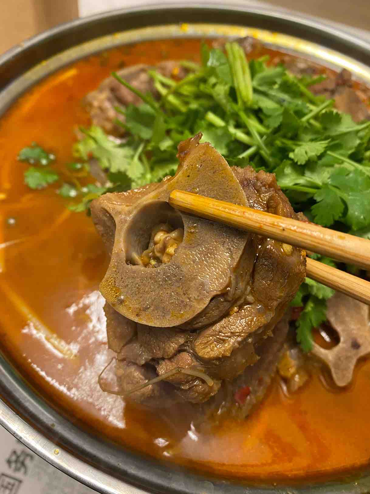 羊骨肉鍋仔的做法-麻辣味燉菜譜-易網健康養生網 羊骨肉鍋仔的做法-麻辣味燉菜譜