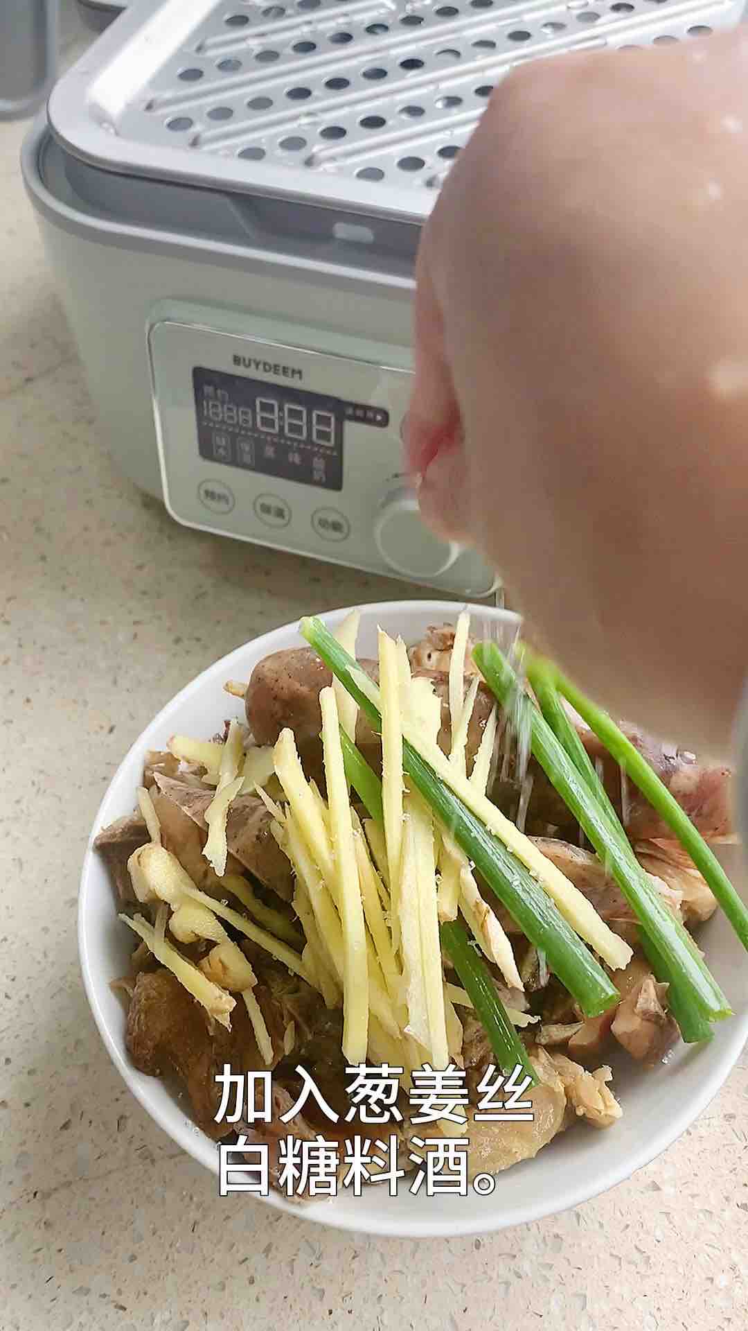 臘味合蒸老家專(zhuān)屬的年味，娃爸邊吃邊感慨的做法-家常味蒸菜譜