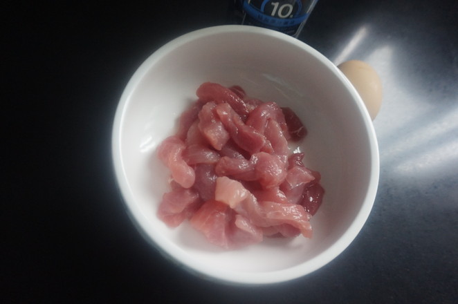 肉質酥嫩的秘訣在此，快手家常菜——酥嫩小炒肉的做法-咸鮮味炒菜譜