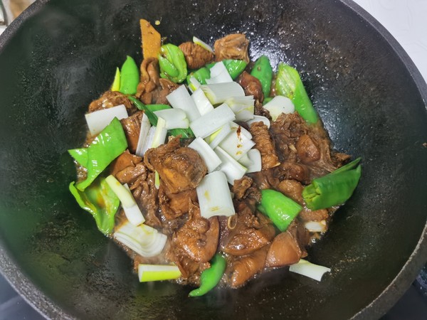 辣子雞的做法-家常味炒菜譜-易網(wǎng)健康養(yǎng)生網(wǎng) 辣子雞的做法-家常味炒菜譜