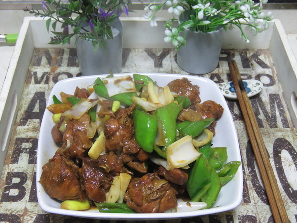 辣子雞的做法-家常味炒菜譜-易網(wǎng)健康養(yǎng)生網(wǎng) 辣子雞的做法-家常味炒菜譜