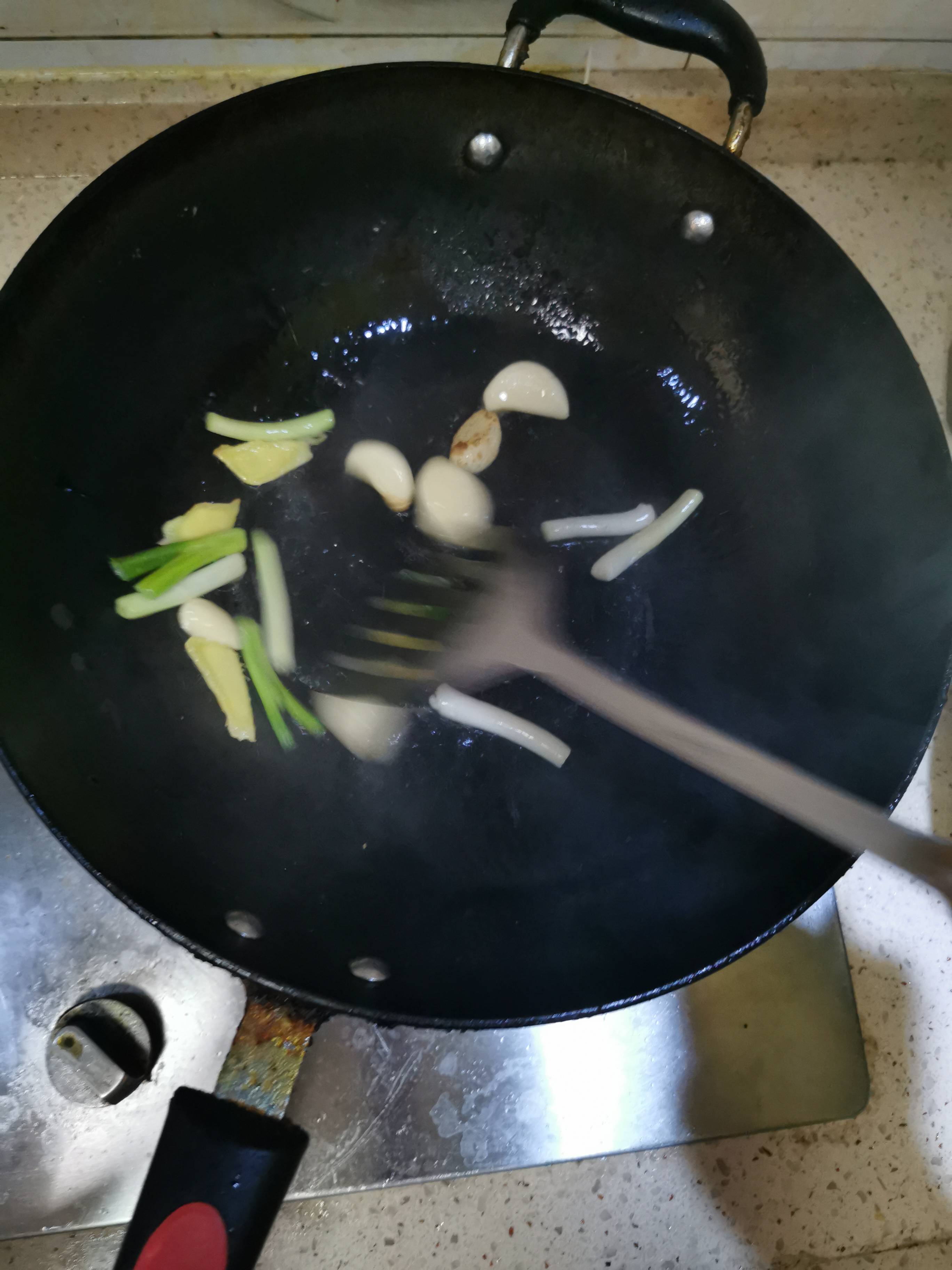 燉羊蝎子的做法-五香味燉菜譜-易網健康養生網 燉羊蝎子的做法-五香味燉菜譜