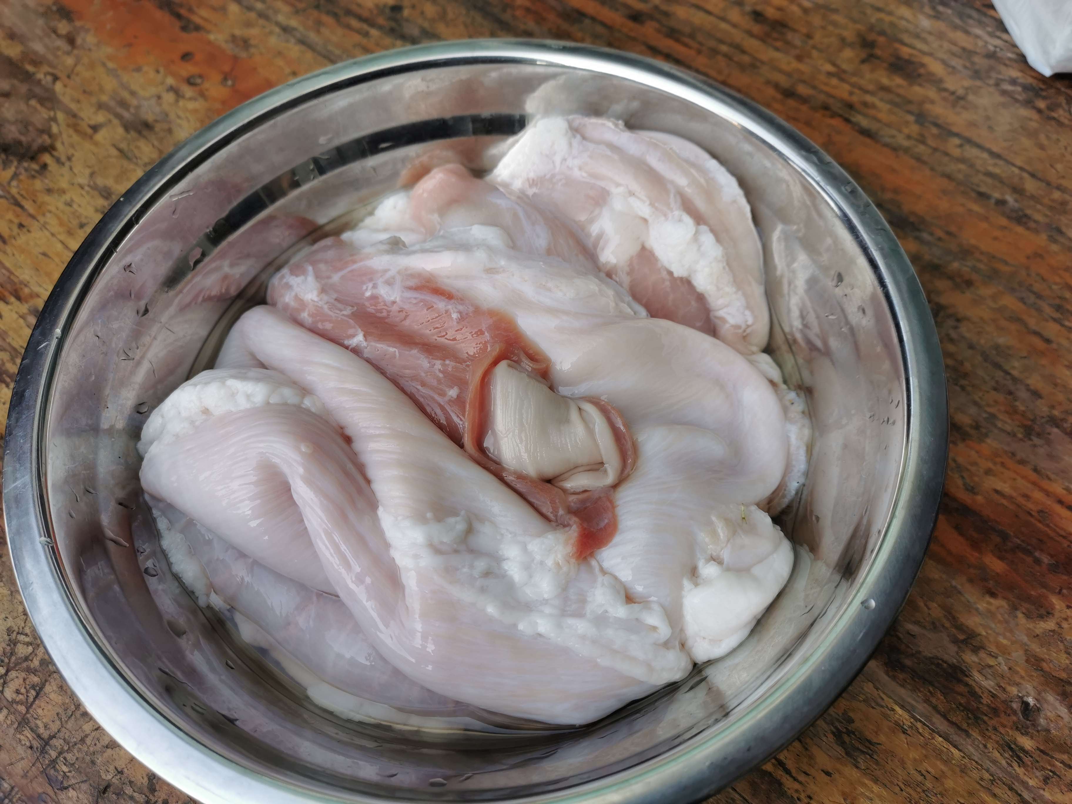 豬肚雞煲(鳳投胎版)的做法-咸鮮味煲菜譜-易網健康養生網 豬肚雞煲(鳳投胎版)的做法-咸鮮味煲菜譜