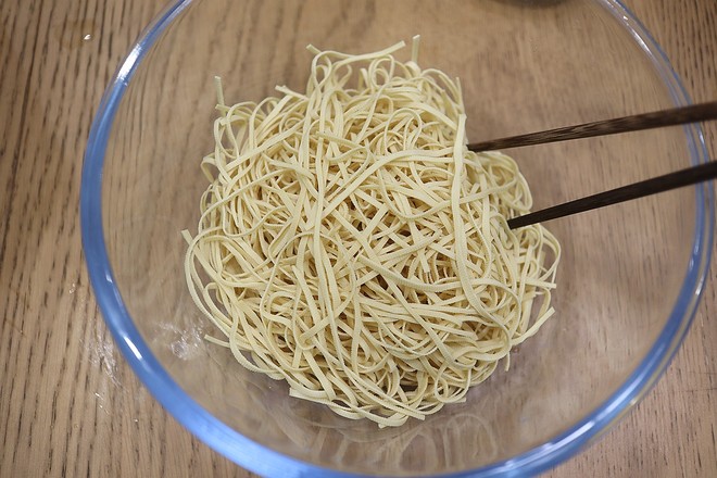 燙拌豆腐絲的做法-家常味拌菜譜-易網健康養生網 燙拌豆腐絲的做法-家常味拌菜譜