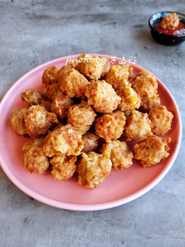 干炸丸子的做法-家常味炸菜譜