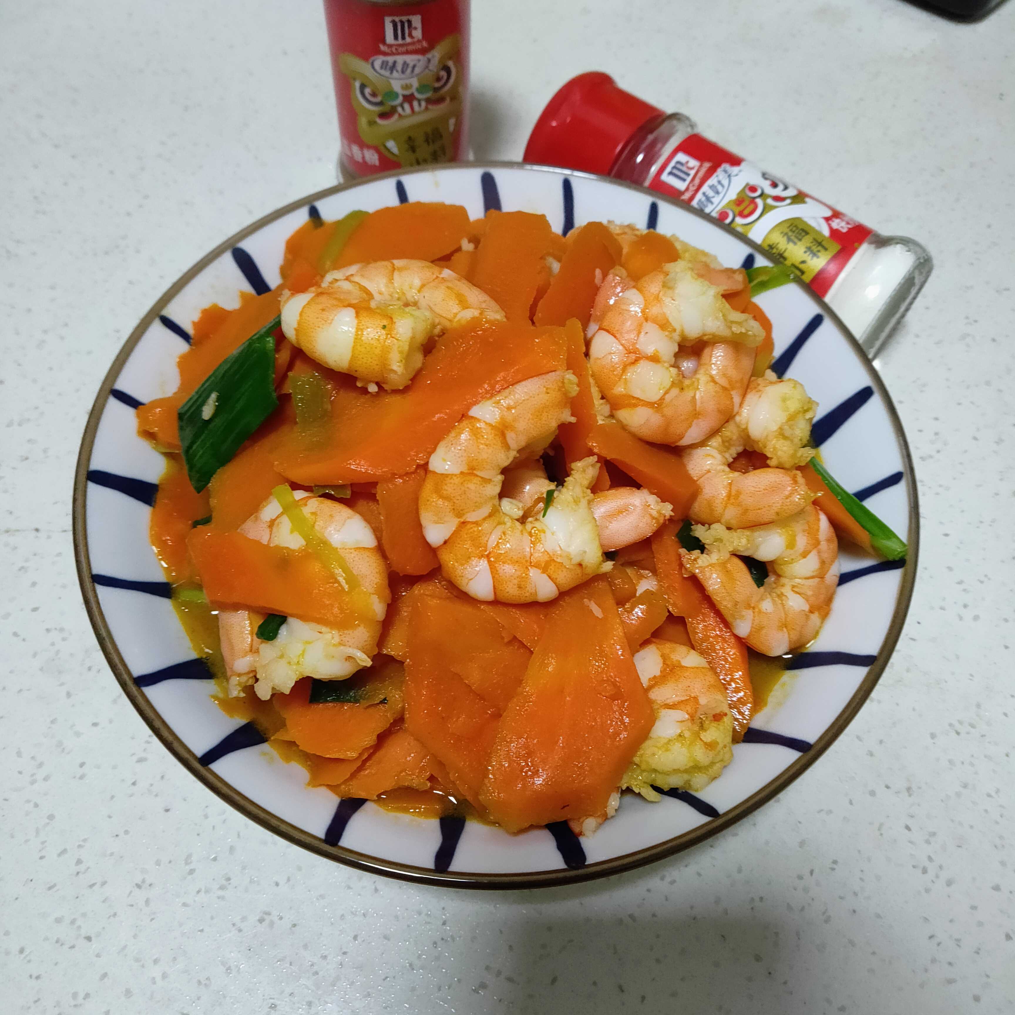 胡蘿卜炒蝦仁的做法-咸鮮味炒菜譜