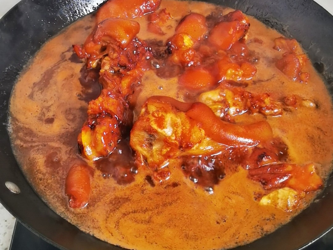 腐乳豬蹄-滿滿的膠原蛋白，軟糯不油膩，入口即化的做法-咸鮮味燉菜譜