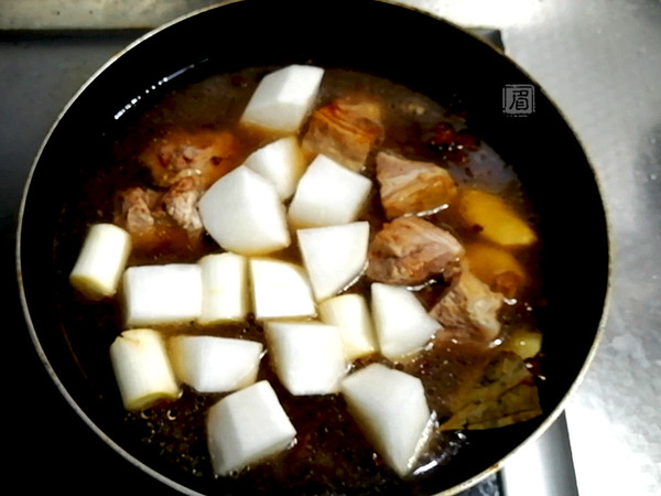 簡易羊肉煲的做法-咸鮮味燉菜譜-易網健康養生網 簡易羊肉煲的做法-咸鮮味燉菜譜
